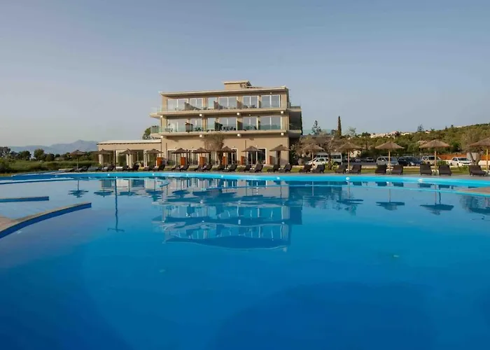 Laguna Hotel 4*
