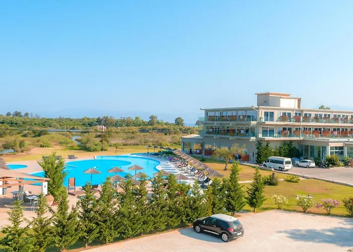 Laguna Hotel 4*